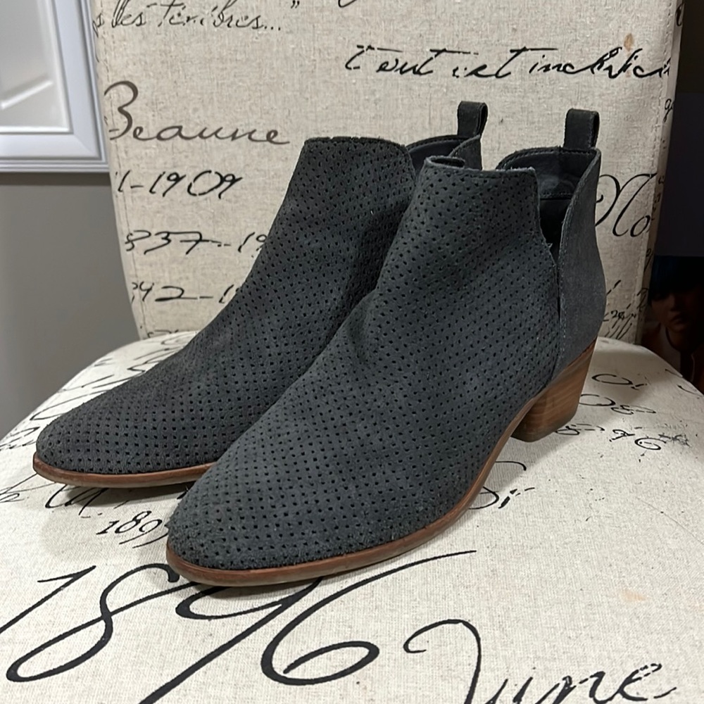 Dolce Vita ankle boots